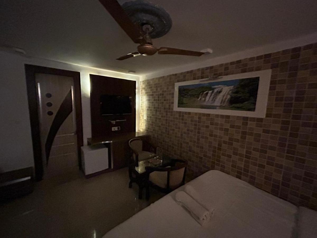 The Peach Tree Rooms Mount Abu Exterior photo