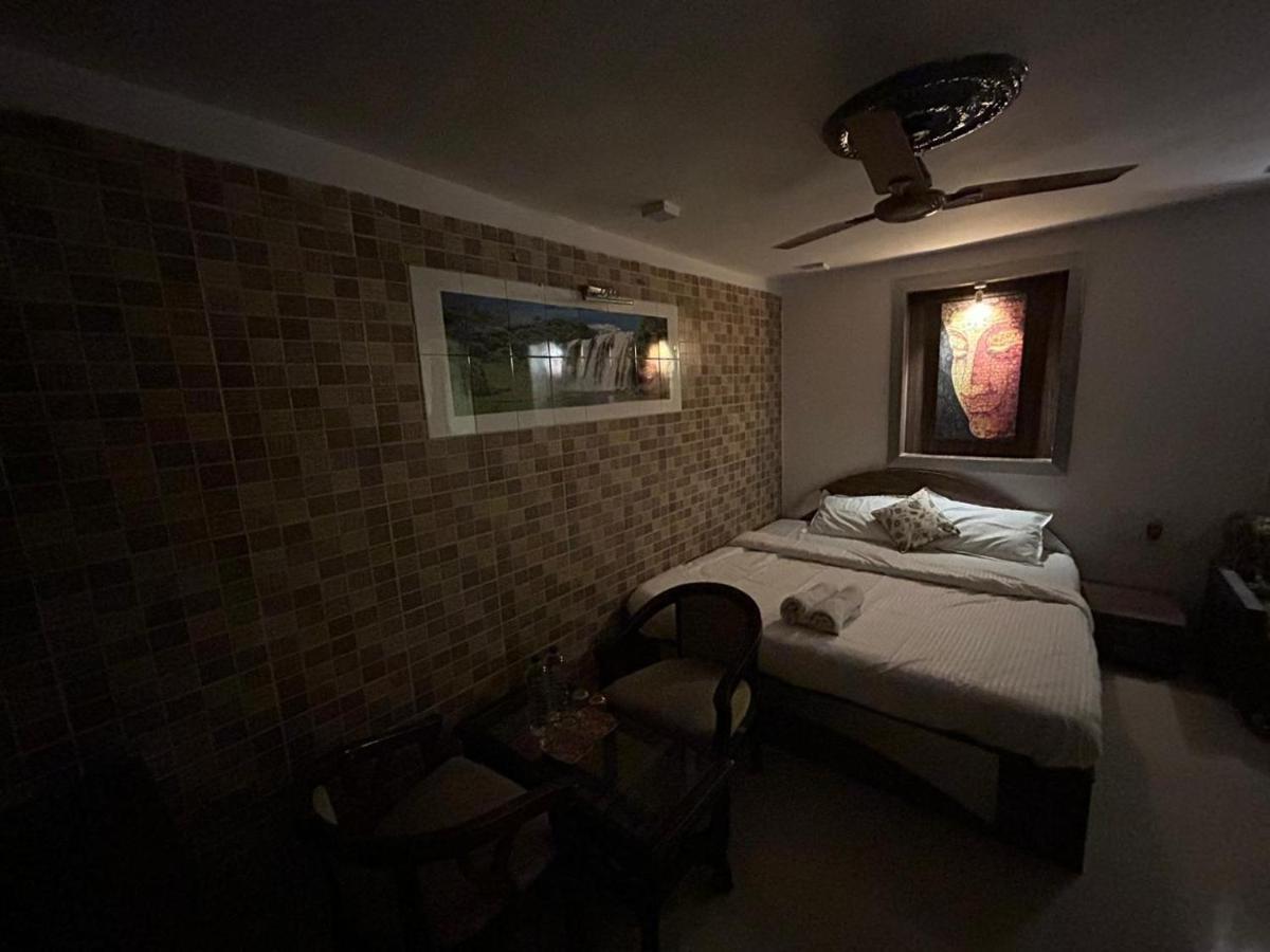 The Peach Tree Rooms Mount Abu Exterior photo